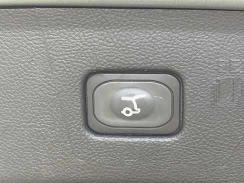 Used 2022 Ford Edge SEL w/ Convenience Package image 15