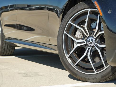 Used 2022 Mercedes-Benz E 450 4MATIC Sedan image 3