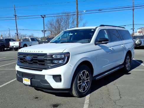 New 2026 Ford Expedition Max Active image 3