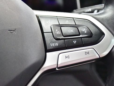 Used 2025 Volkswagen Jetta SE FWD image 24