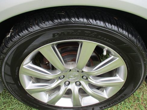 Used 2012 INFINITI QX56 4WD w/ Deluxe Touring Pkg image 22