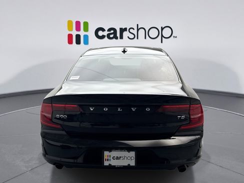 Used 2018 Volvo S90 T5 Momentum w/ Momentum Plus Package image 4