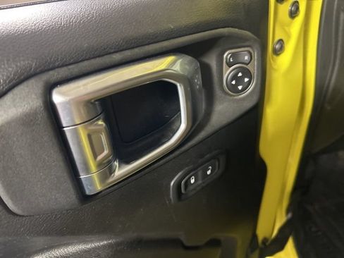 Used 2022 Jeep Wrangler Sport AWD/4WD image 10
