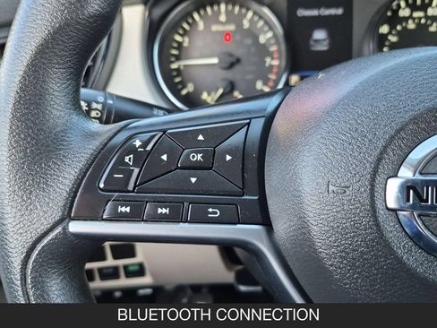 Certified 2020 Nissan Rogue Sport SV FWD image 17