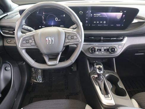Used 2025 Buick Envista Preferred w/ Convenience I Package FWD image 14