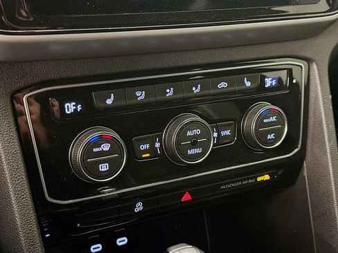 Used 2023 Volkswagen Atlas Cross Sport SE w/ Black Wheel Package AWD/4WD image 24