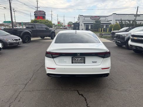 Used 2024 Honda Accord Touring image 6