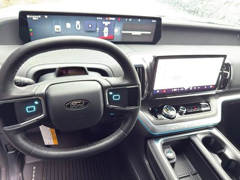 New 2026 Ford Expedition Max Platinum w/ Stealth Performance Package image 27