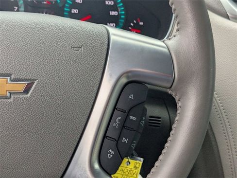 Used 2017 Chevrolet Traverse LT image 16