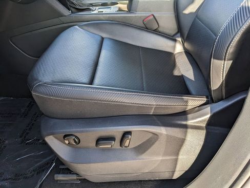 Certified 2022 Volkswagen Atlas Cross Sport SE w/ Panoramic Sunroof Package image 19