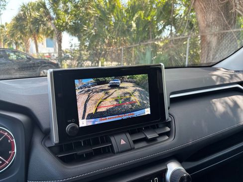 Used 2025 Toyota RAV4 XLE w/ Convenience Package image 27