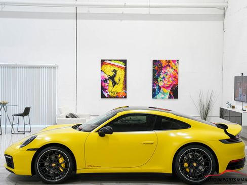 Used 2020 Porsche 911 Carrera w/ Premium Package image 11