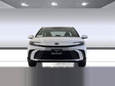Used 2026 Toyota Camry SE w/ Convenience Package FWD image 6