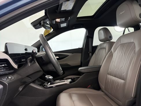 Certified 2024 Buick Envista Avenir FWD image 8