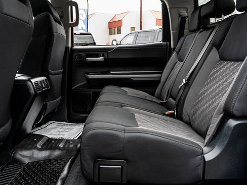 Used 2018 Toyota Tundra SR5 image 32