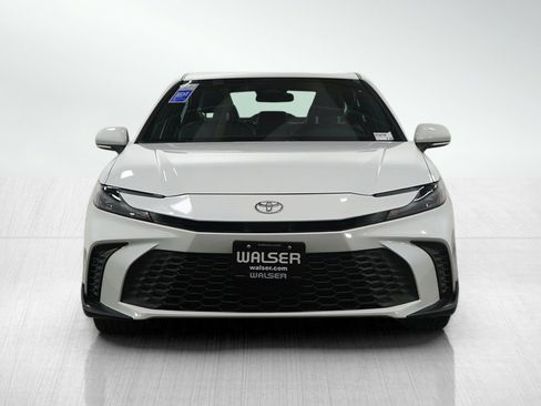 Used 2025 Toyota Camry SE image 8