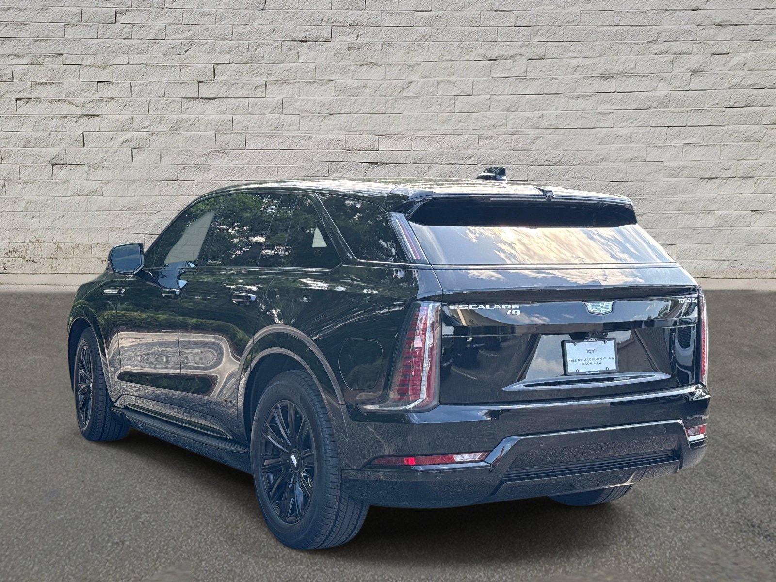 New 2026 Cadillac Escalade IQ Luxury 1 w/ LPO, Floor Liner Package AWD/4WD image 23