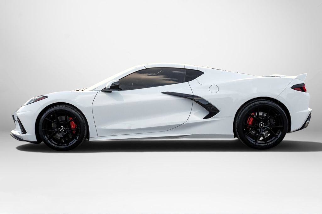 Used 2020 Chevrolet Corvette Stingray Preferred Cpe w/ 2LT Preferred Equipment Group RWD image 8