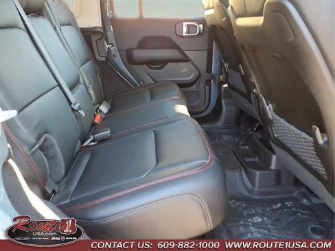 Used 2026 Jeep Wrangler Unlimited Rubicon AWD/4WD image 28