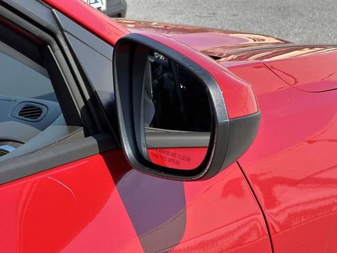 Used 2026 Chevrolet Trax LT w/ LT Convenience Package image 28