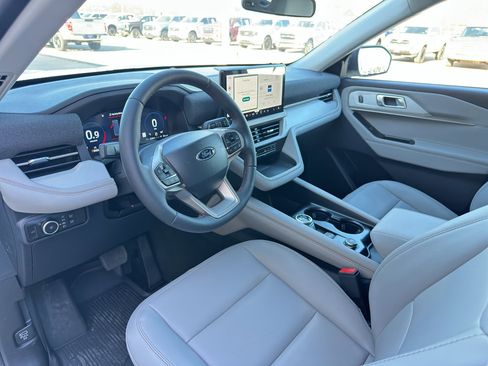 New 2026 Ford Explorer Active image 12