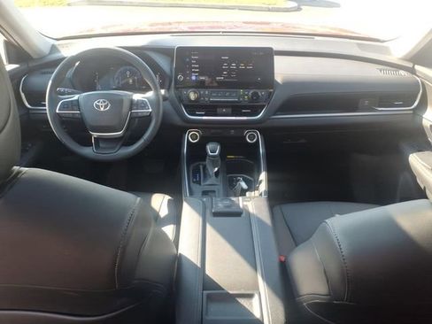 Certified 2026 Toyota Grand Highlander XLE AWD/4WD image 18