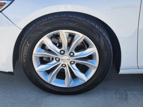 Used 2023 Chevrolet Malibu LT FWD image 11