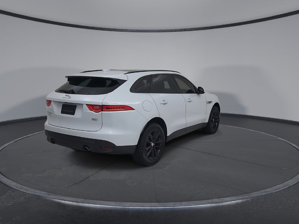 Used 2018 Jaguar F-PACE Premium AWD/4WD image 15