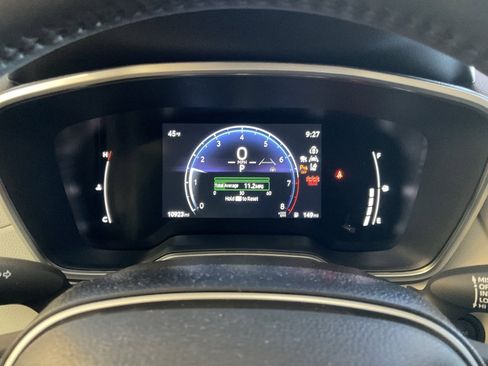 Used 2024 Toyota Corolla Cross XLE image 15