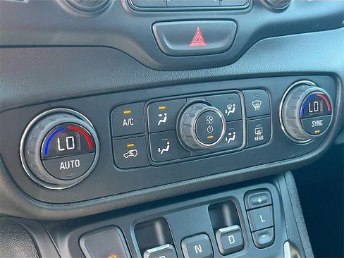 Used 2020 GMC Terrain Denali image 16