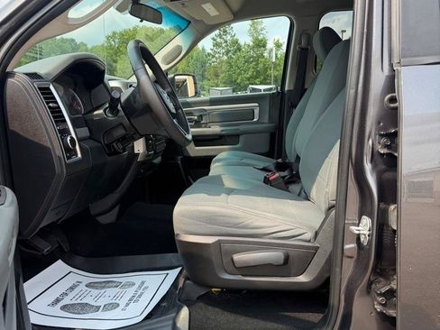 Used 2018 RAM 1500 Classic SLT AWD/4WD image 10