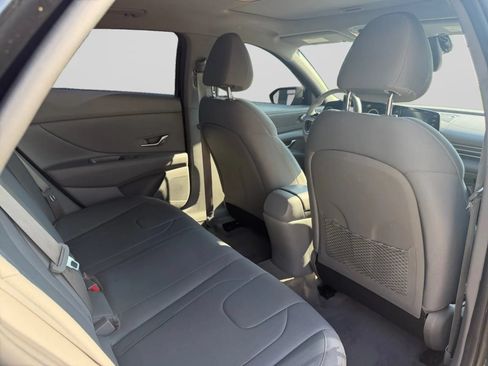 Used 2021 Hyundai Elantra SEL w/ Convenience + Premium Package FWD image 29