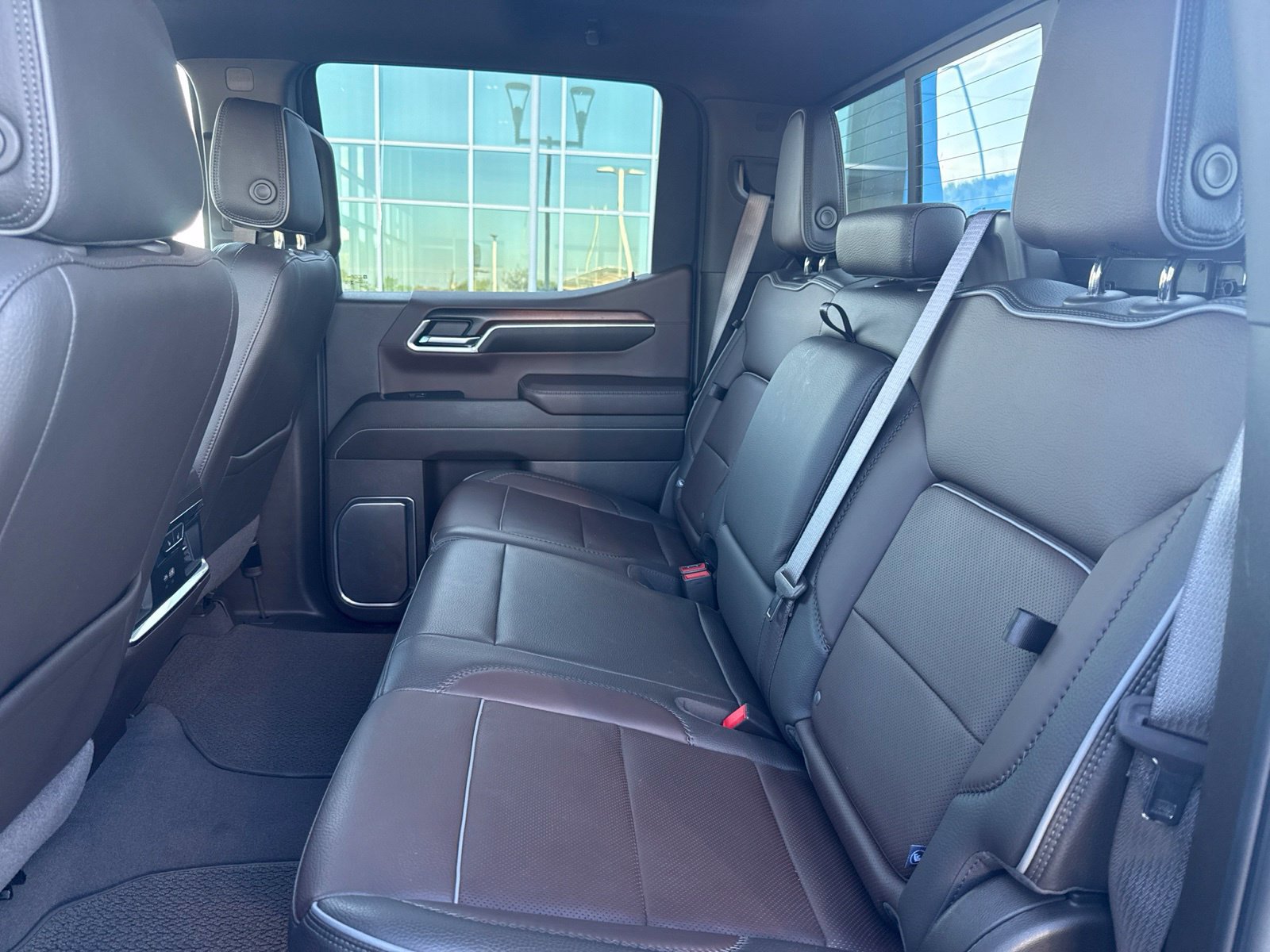 Used 2024 GMC Sierra 1500 Denali w/ Denali Reserve Package AWD/4WD image 10