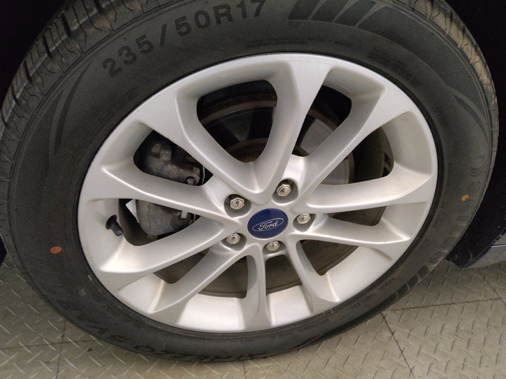 Used 2019 Ford Fusion SE FWD image 31