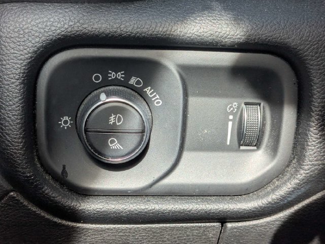 Used 2020 RAM 1500 Big Horn AWD/4WD image 22