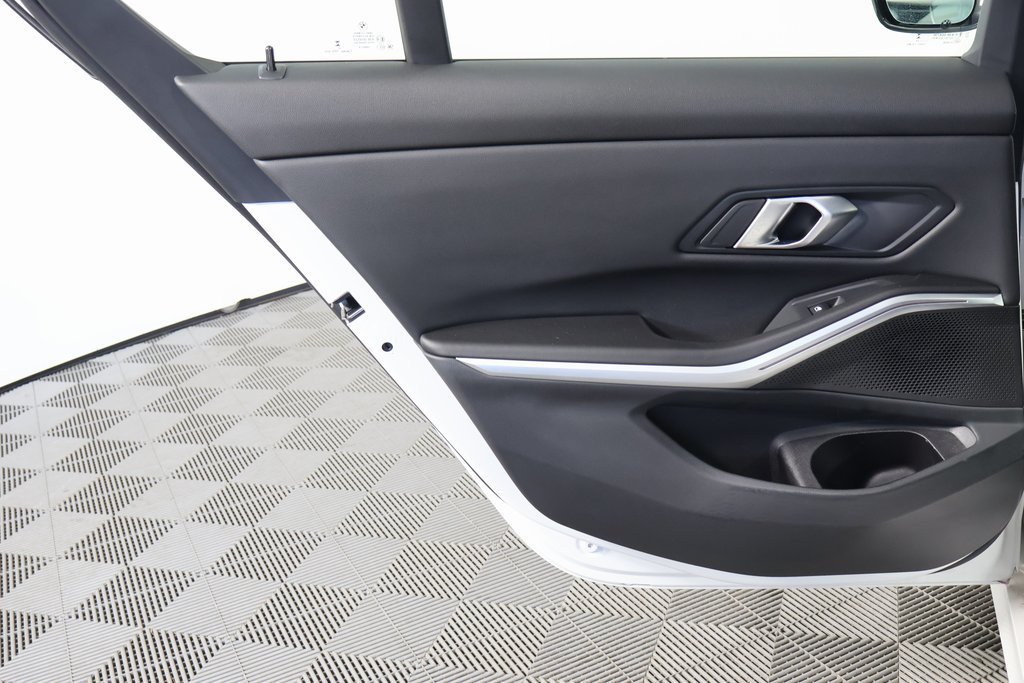 Used 2024 BMW 330i Sedan RWD image 13