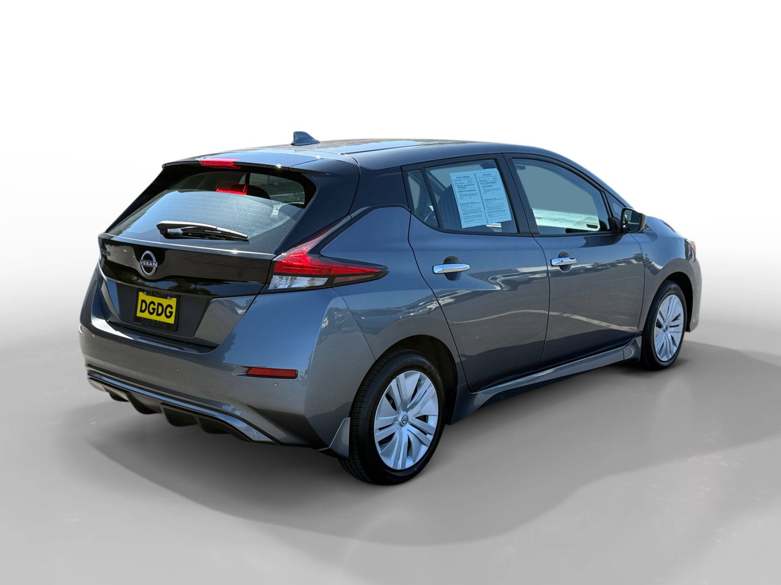 Used 2025 Nissan Leaf S FWD image 5
