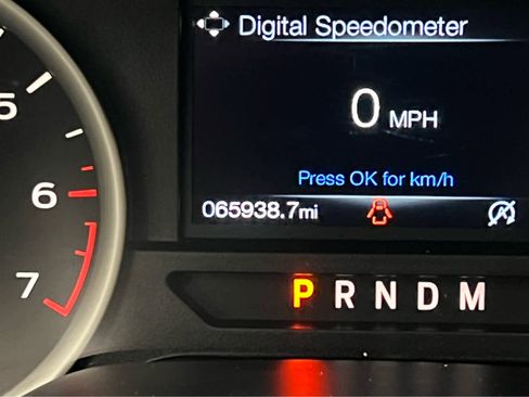 Used 2018 Ford F150 XLT w/ Equipment Group 302A Luxury image 5