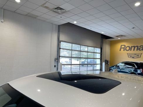 Used 2023 Honda HR-V EX-L image 9