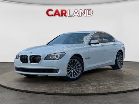 Used 2012 BMW 740i RWD image 1
