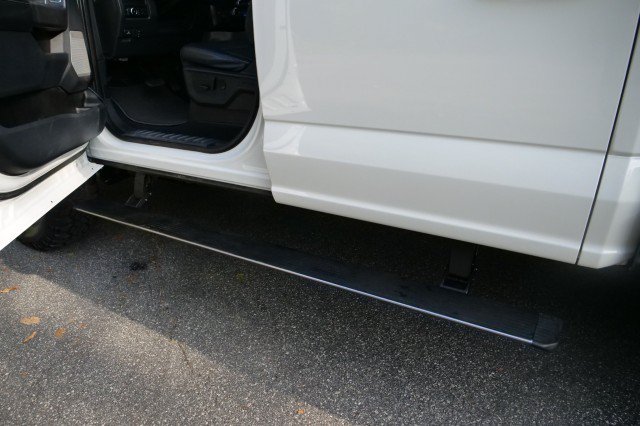 Used 2025 Ford F350 Lariat w/ Lariat Ultimate Package AWD/4WD image 32