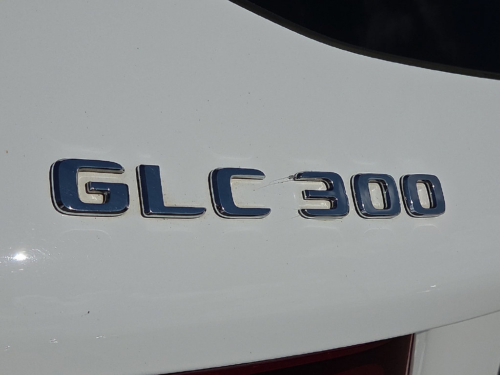 Used 2022 Mercedes-Benz GLC 300 image 8
