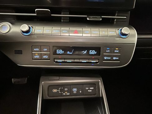 Certified 2024 Hyundai Kona SEL w/ Convenience Package AWD/4WD image 30