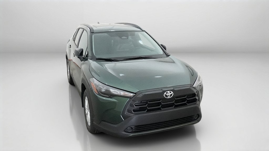 New 2026 Toyota Corolla Cross LE w/ Moonroof Package FWD image 18