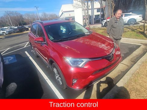 Used 2018 Toyota RAV4 XLE image 12