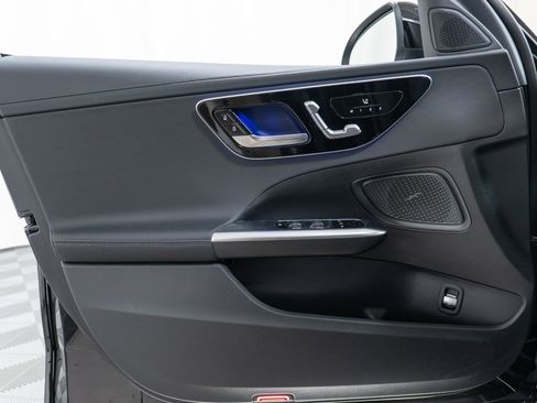 New 2026 Mercedes-Benz C 300 4MATIC Sedan image 11