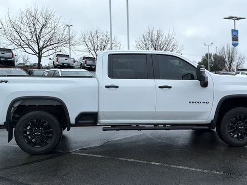 Used 2025 Chevrolet Silverado 2500 Custom w/ Custom Convenience Package image 4