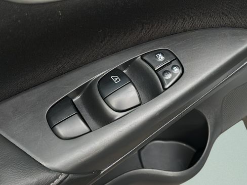 Used 2019 Nissan Sentra SV FWD image 24