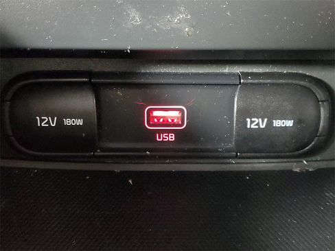 Used 2022 Kia Soul LX image 21