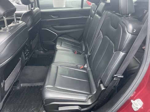 Used 2022 Jeep Grand Cherokee L Limited image 38